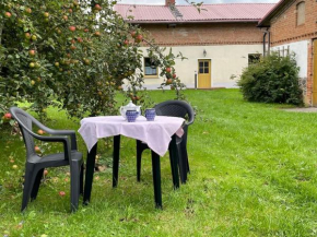 Gemütliches Haus mit Parkplatz auf dem Hof Klocksin
